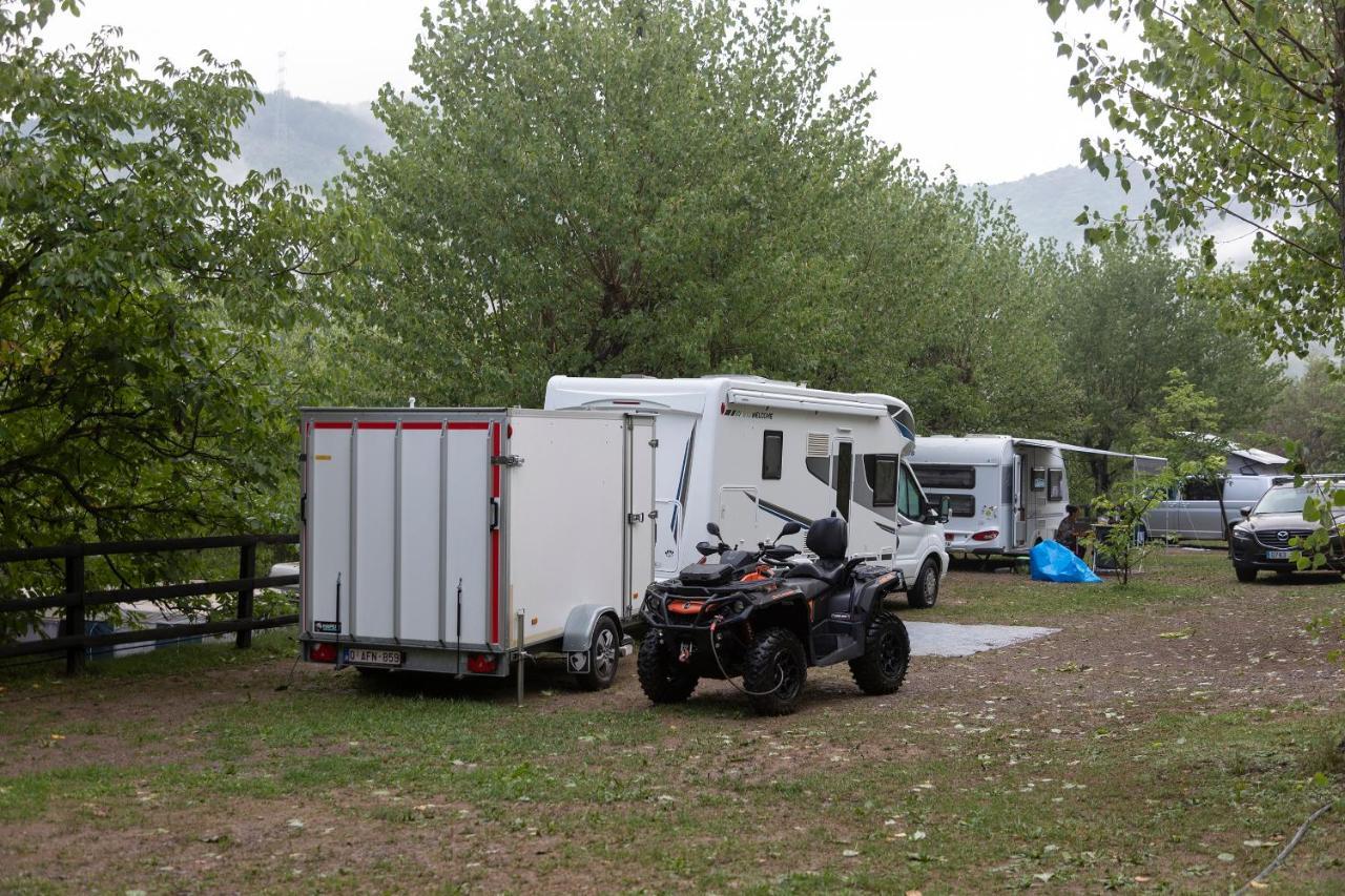 Camping Alta Ribagorca 엘 폰트 데 수에르트 외부 사진